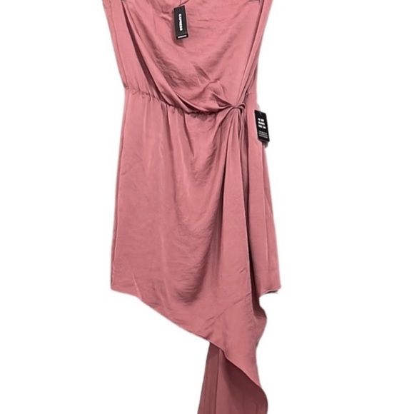 NWT Express Strapless Asymmetrical Hem Dress with knotted waist in size SMALL ! - Picture 2 of 9